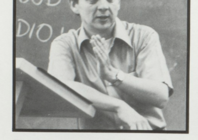 Ron Underwood teaching at Beyer High School in 1975, speaking to his students with energy and focus in front of a chalkboard.